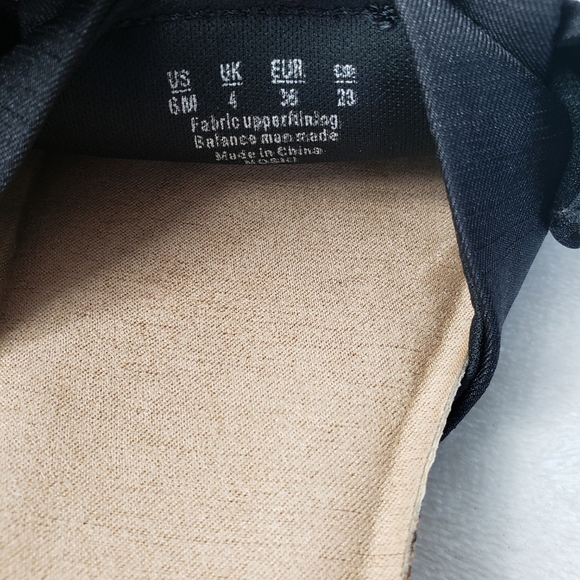 Fergalicious Moshi Black Sandals sz 6 - Picture 6 of 7